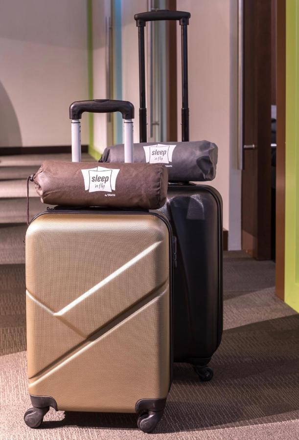 Capsulehotel Sleep 'n Fly Sleep Lounge, C-gates Terminal 3 - Transit Only *